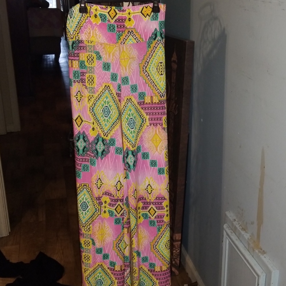 Sz XL   Bright color patterned pair of palazzo pan